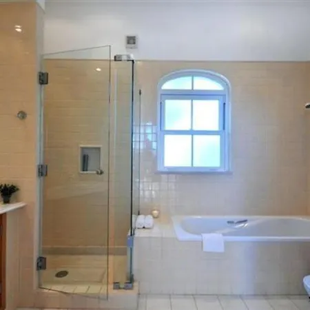 Sleeps 8 Pool Air Con Wifi Villa