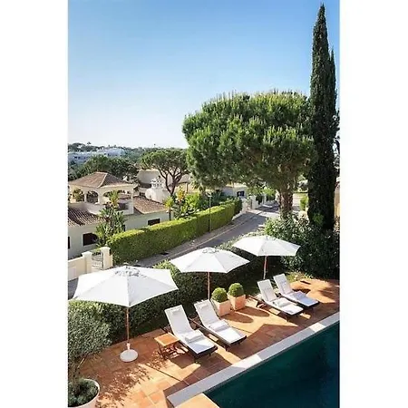 Sleeps 8 Pool Air Con Wifi *