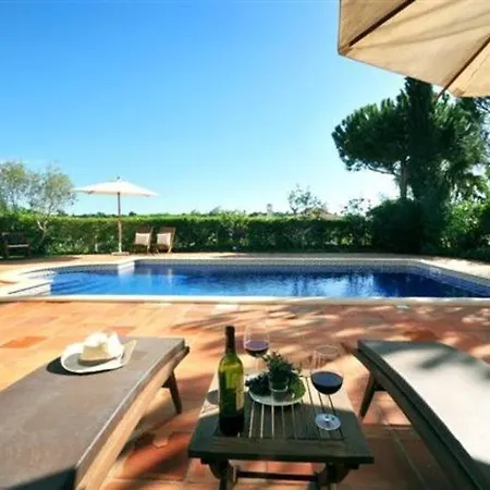 Sleeps 8 Pool Air Con Wifi فيلة *