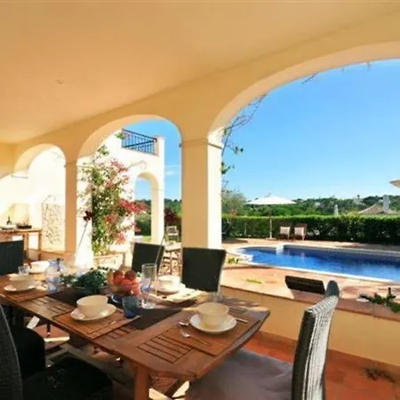 فيلة Sleeps 8 Pool Air Con Wifi